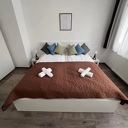 Apartamento Debreceni Nagyerdei - Free Private Parking *