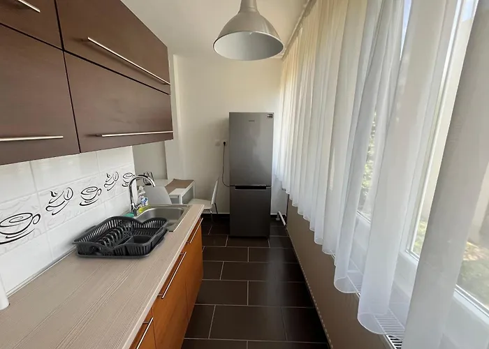 Debreceni Nagyerdei - Ingyenes Zárt Parkolóval Apartman *