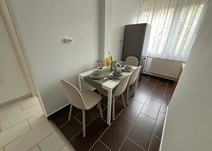 Debreceni Nagyerdei - Ingyenes Zárt Parkolóval *